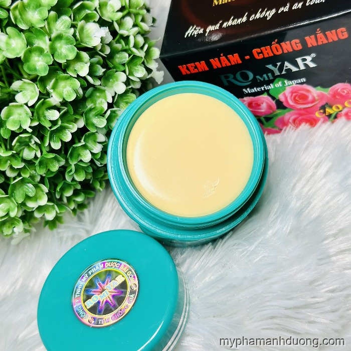 kem chống nắng Romiyar